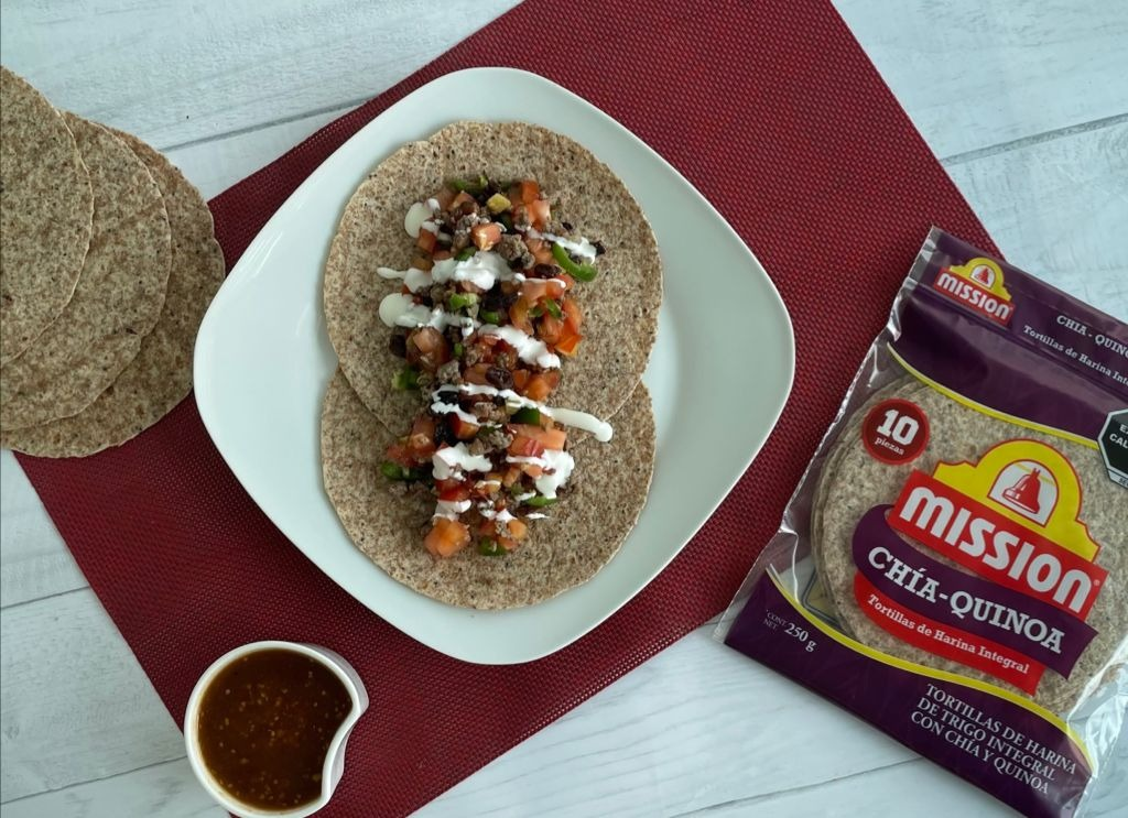 Tacos de Picadillo con Pasas