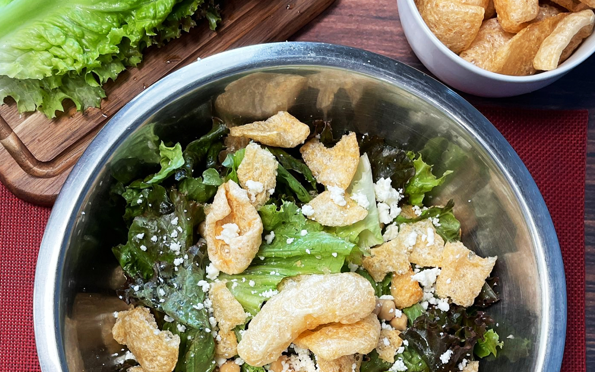 Ensalada con Chicharrones